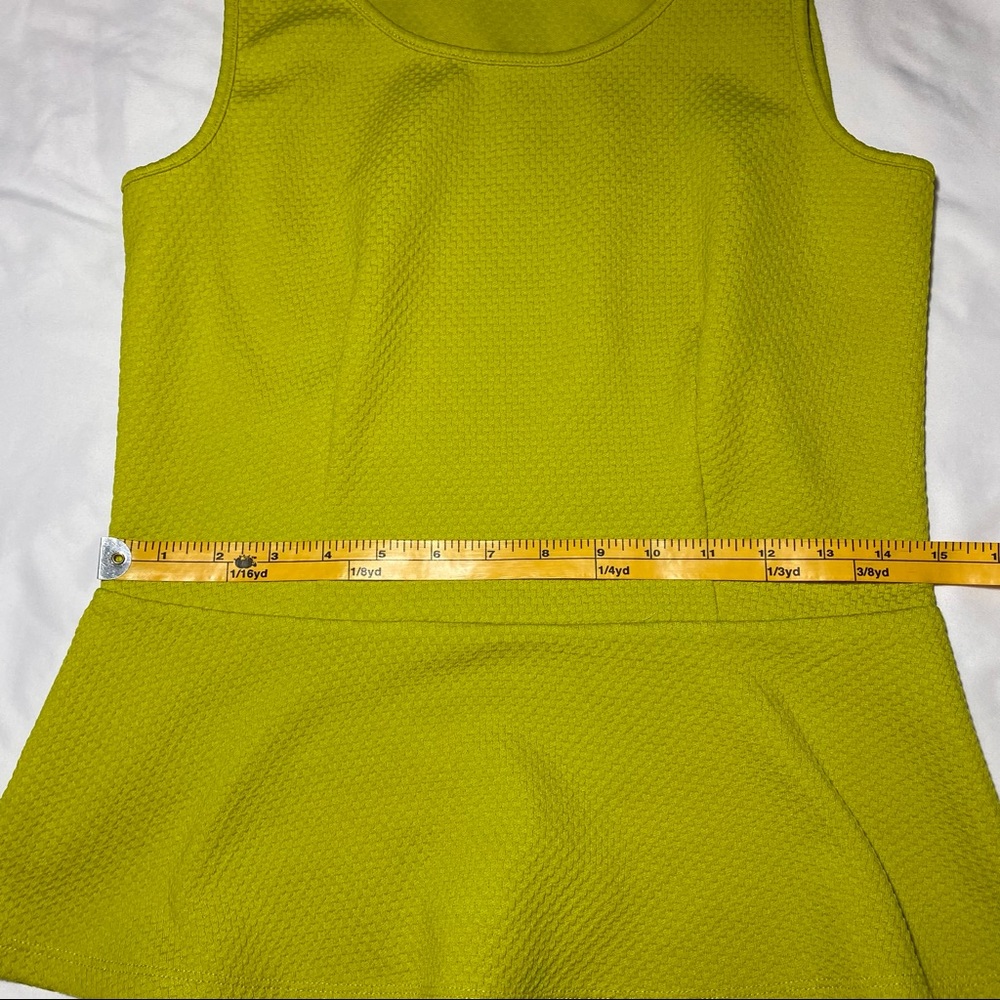 Ann Taylor Women’s Lime Green Top with Ruffle Bottom Size Small - Picture 3 of 6